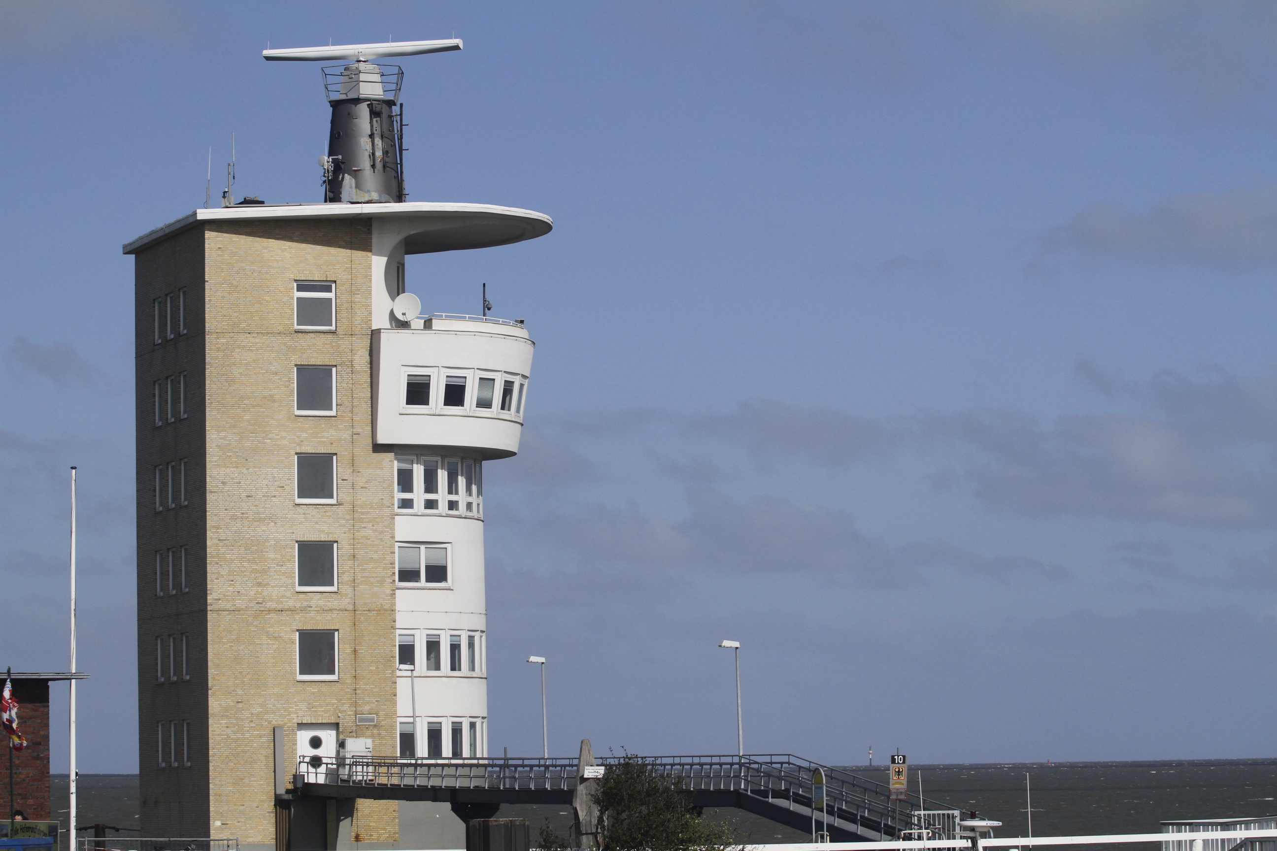 Cuxhaven: Ab jetzt wirds eng auf dem Halunder-Jet